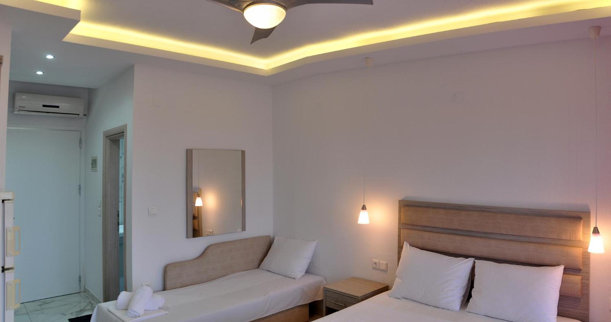 Valiant Sea Aparthotel Kriopigi Habitación foto